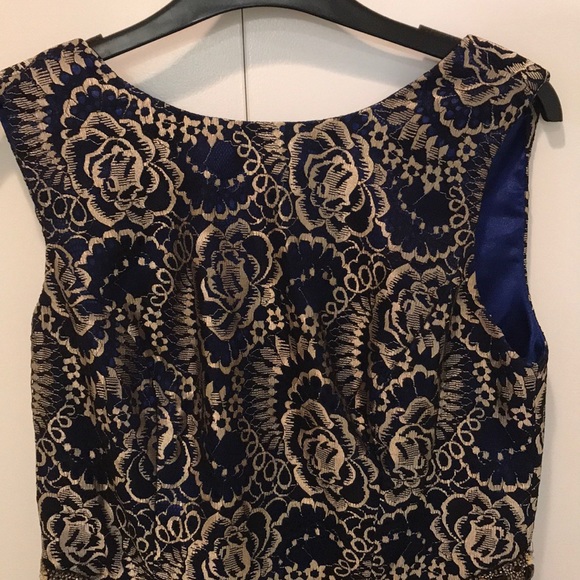 Dress - Picture 3 of 10